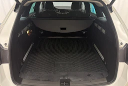 valkoinen Opel Astra 2019 kuva 13.