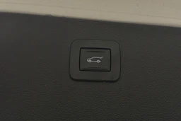 valkoinen Opel Astra 2019 kuva 14.