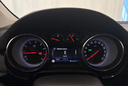 valkoinen Opel Astra 2019 kuva 29.