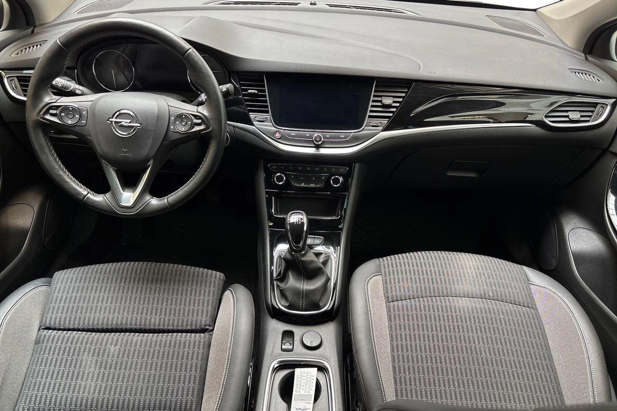 Hopea Opel ASTRA 2020 kuva 9.