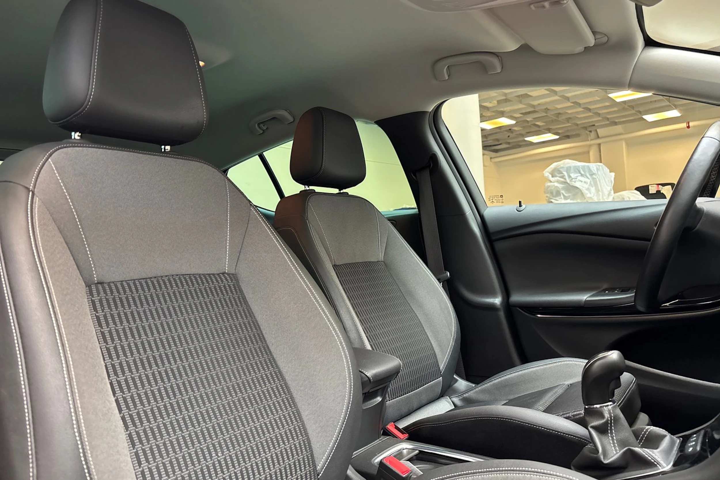 Hopea Opel ASTRA 2020 kuva 25.