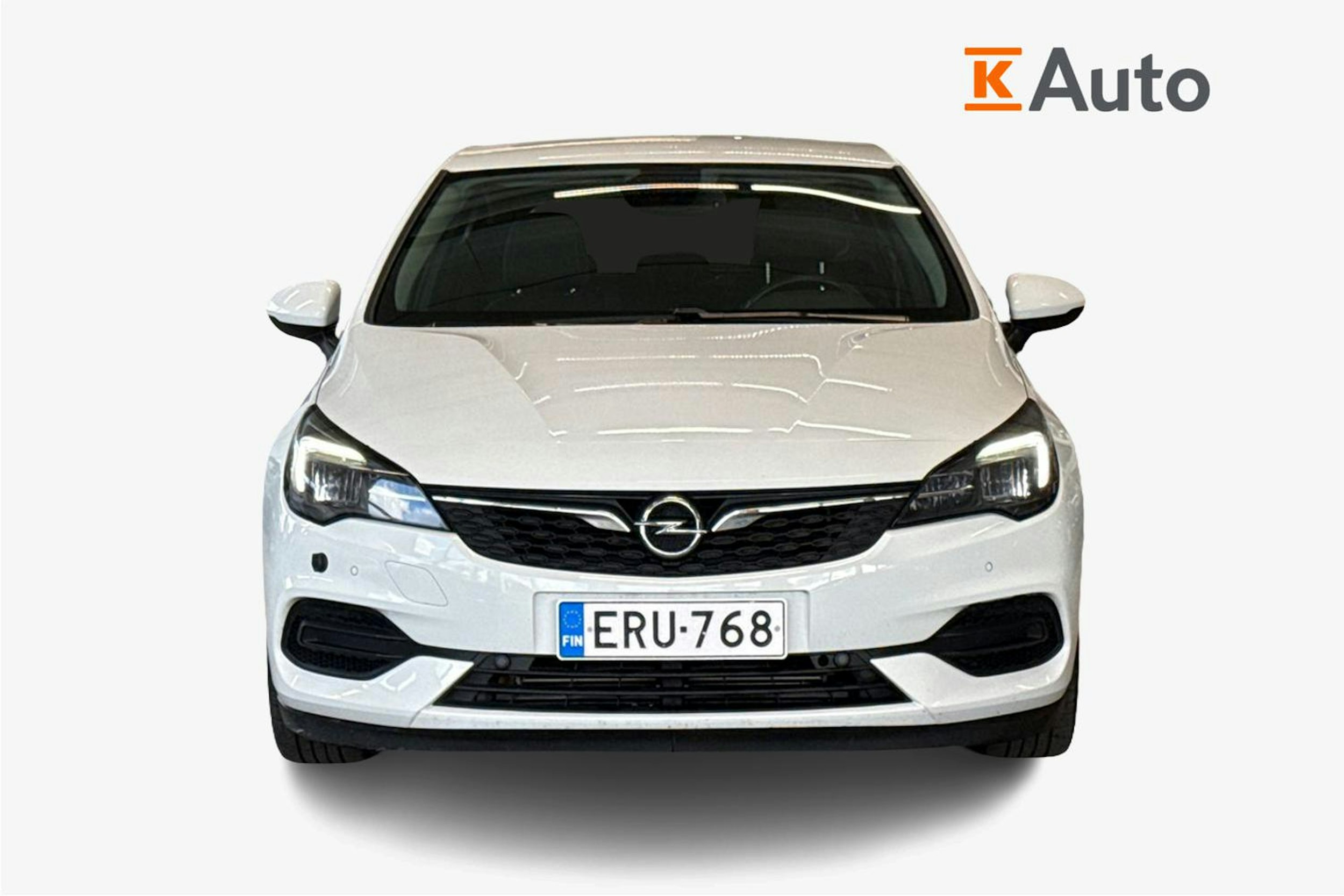 valkoinen Opel Astra 2020 kuva 5.