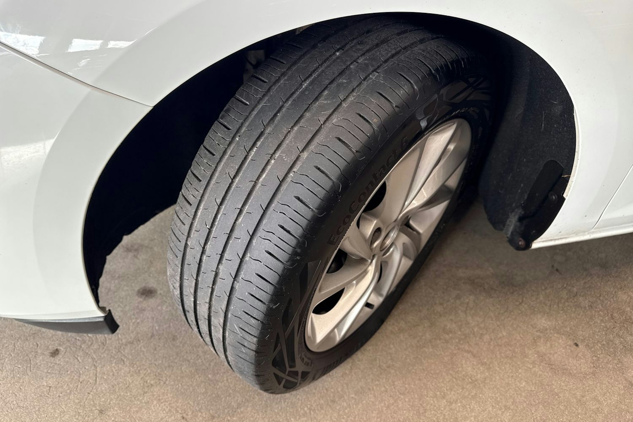 valkoinen Opel Astra 2020 kuva 13.