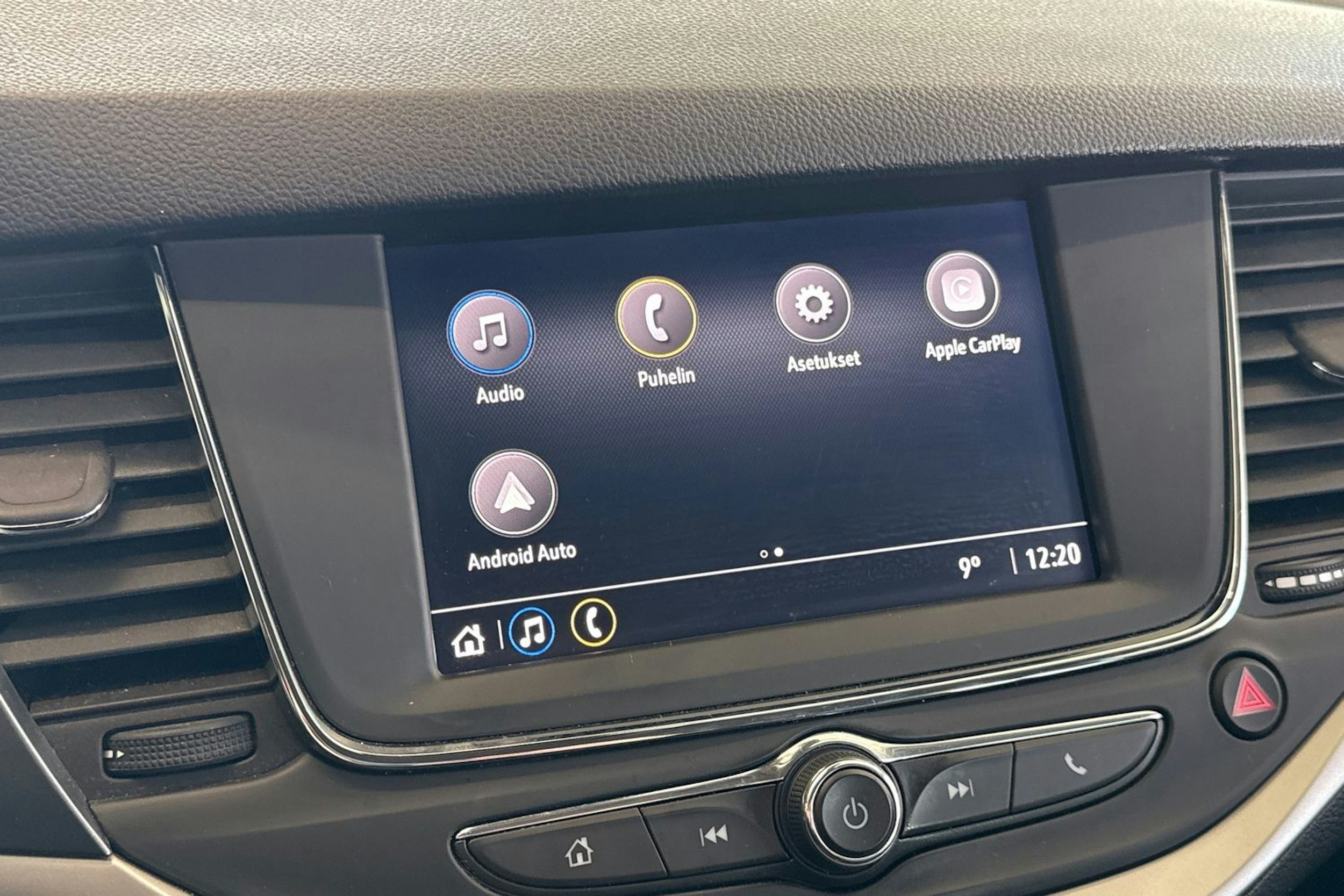 valkoinen Opel Astra 2020 kuva 16.