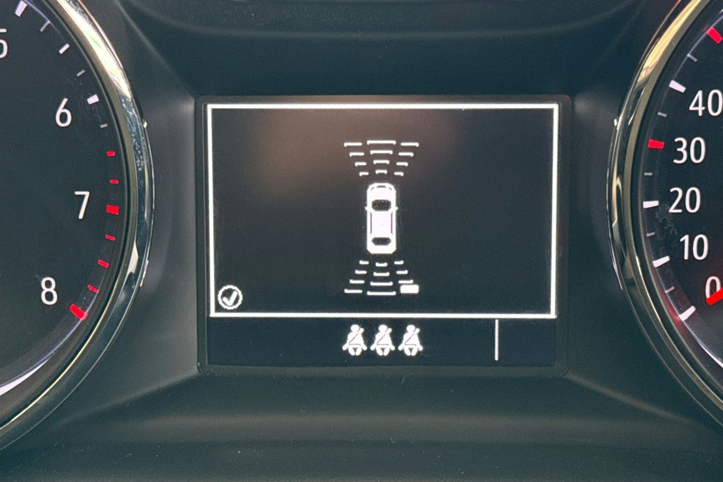 valkoinen Opel Astra 2020 kuva 18.