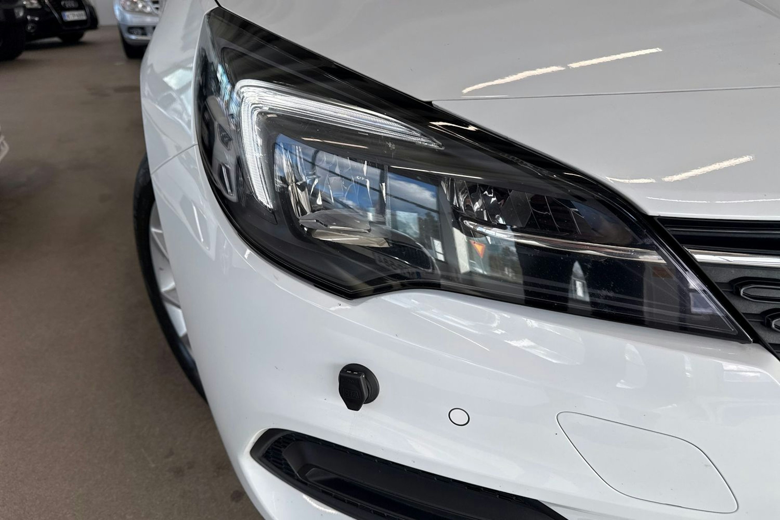 valkoinen Opel Astra 2020 kuva 20.