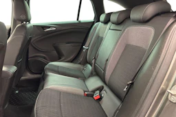 harmaa Opel Astra 2020 kuva 11.