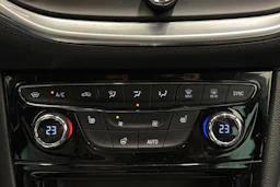 harmaa Opel Astra 2020 kuva 24.