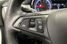 valkoinen Opel Astra 2020 kuva 23.