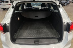 valkoinen Opel Astra 2020 kuva 26.