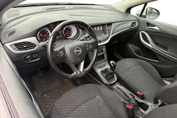 valkoinen Opel Astra 2020 kuva 3.