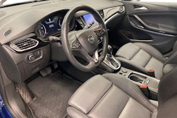 sininen Opel Astra 2021 kuva 6.