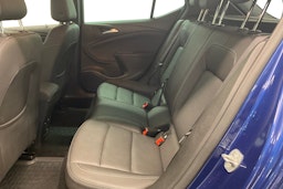sininen Opel Astra 2021 kuva 8.