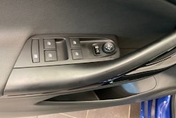 sininen Opel Astra 2021 kuva 14.