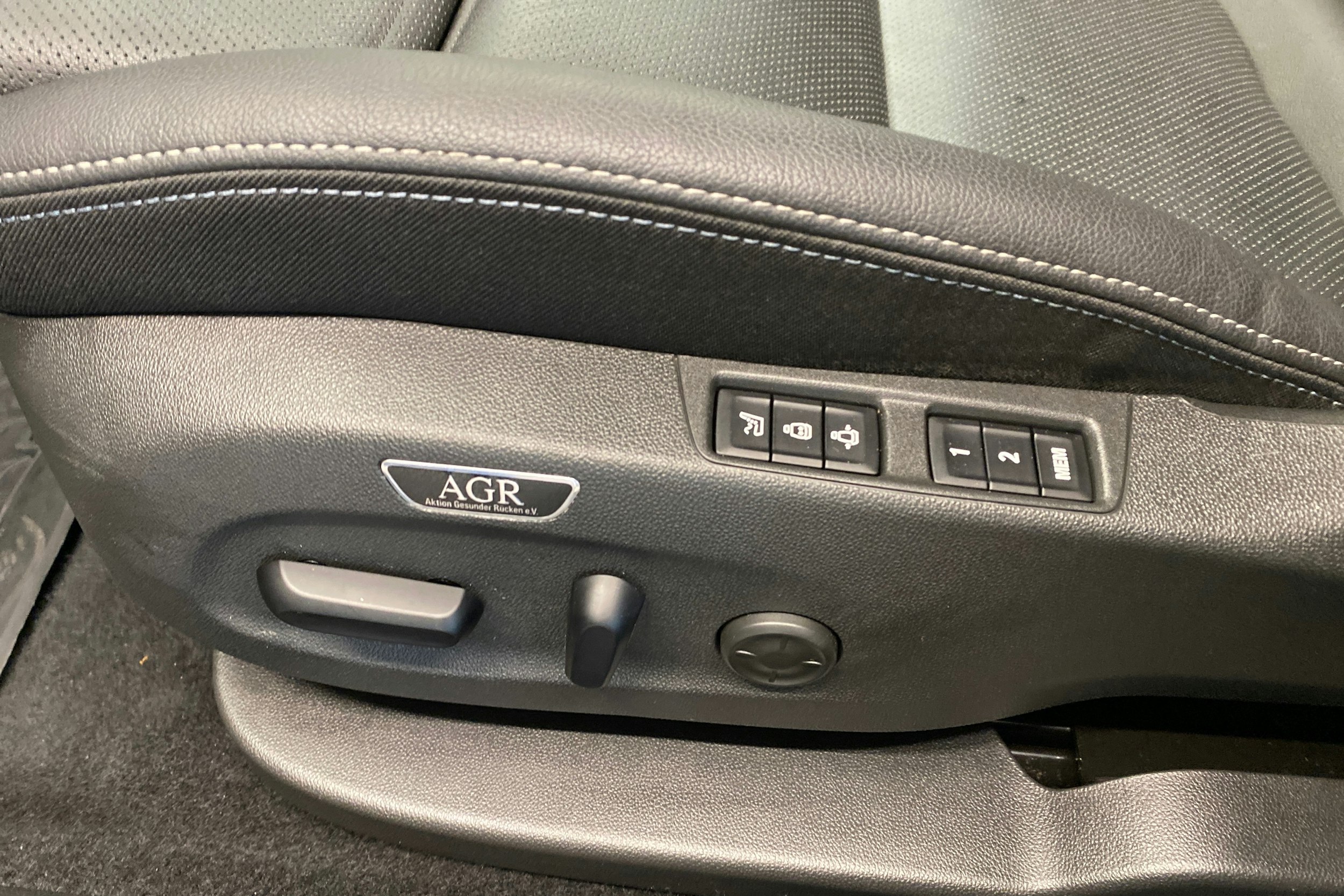 sininen Opel Astra 2021 kuva 15.