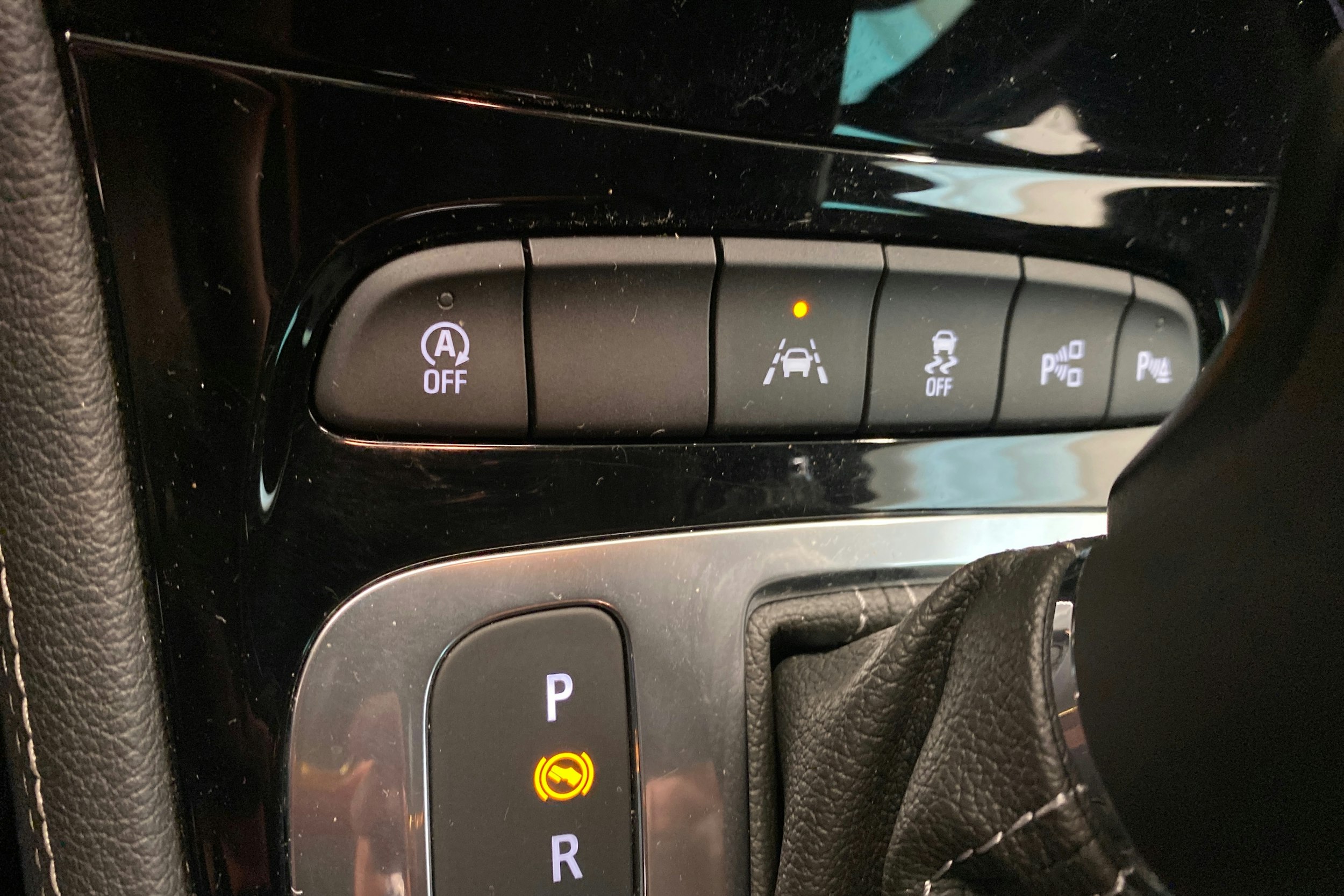 sininen Opel Astra 2021 kuva 21.