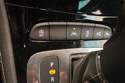 sininen Opel Astra 2021 kuva 21.