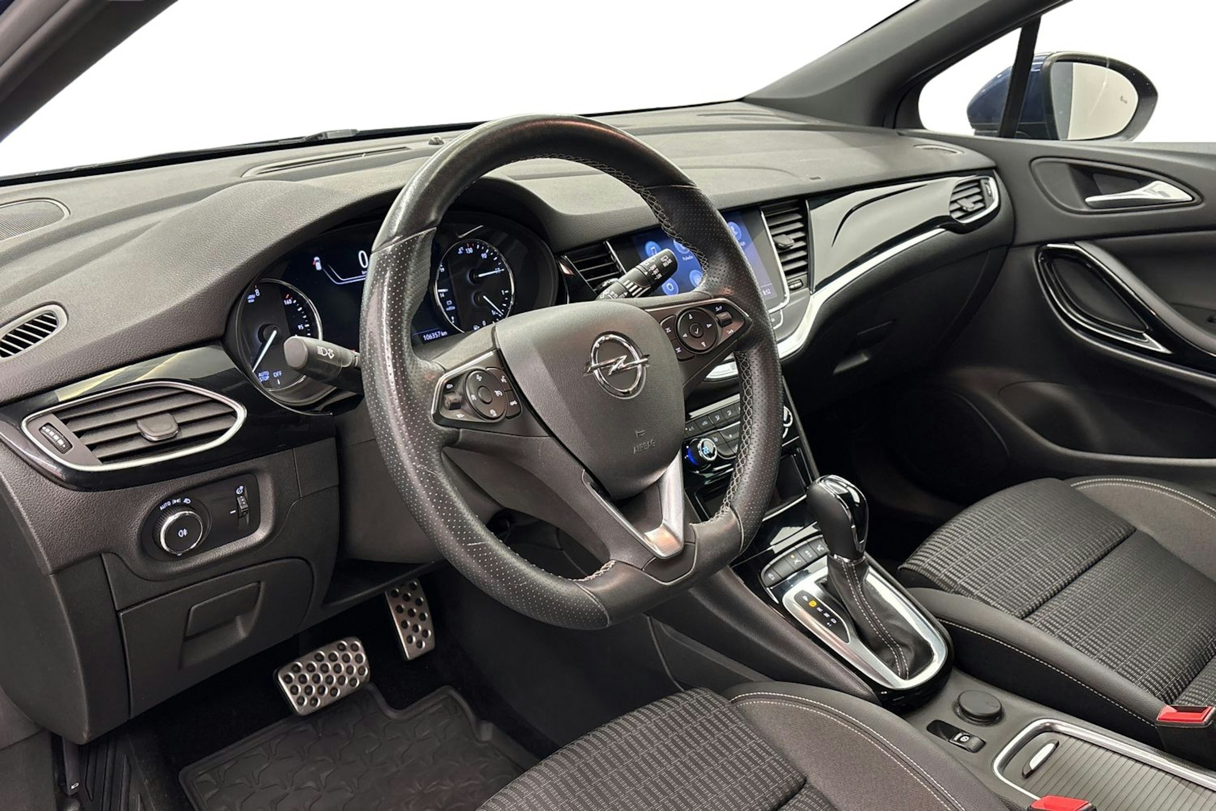 sininen Opel Astra 2021 kuva 7.