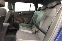 sininen Opel Astra 2021 kuva 10.