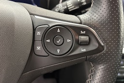 sininen Opel Astra 2021 kuva 17.