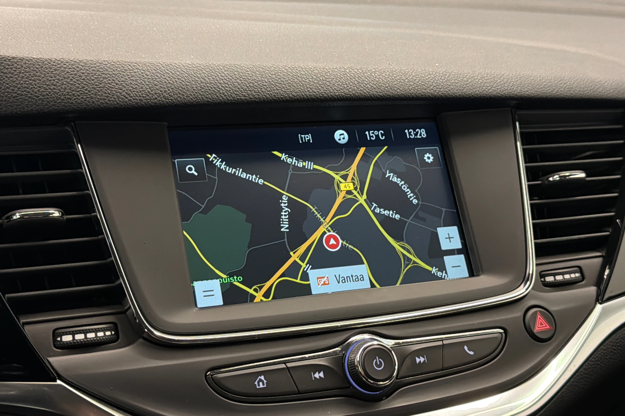 valkoinen Opel Astra 2021 kuva 23.