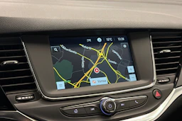 valkoinen Opel Astra 2021 kuva 23.