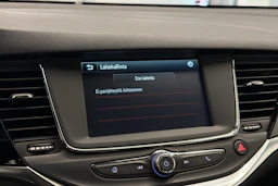 valkoinen Opel Astra 2021 kuva 27.