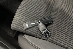 valkoinen Opel Astra 2021 kuva 28.