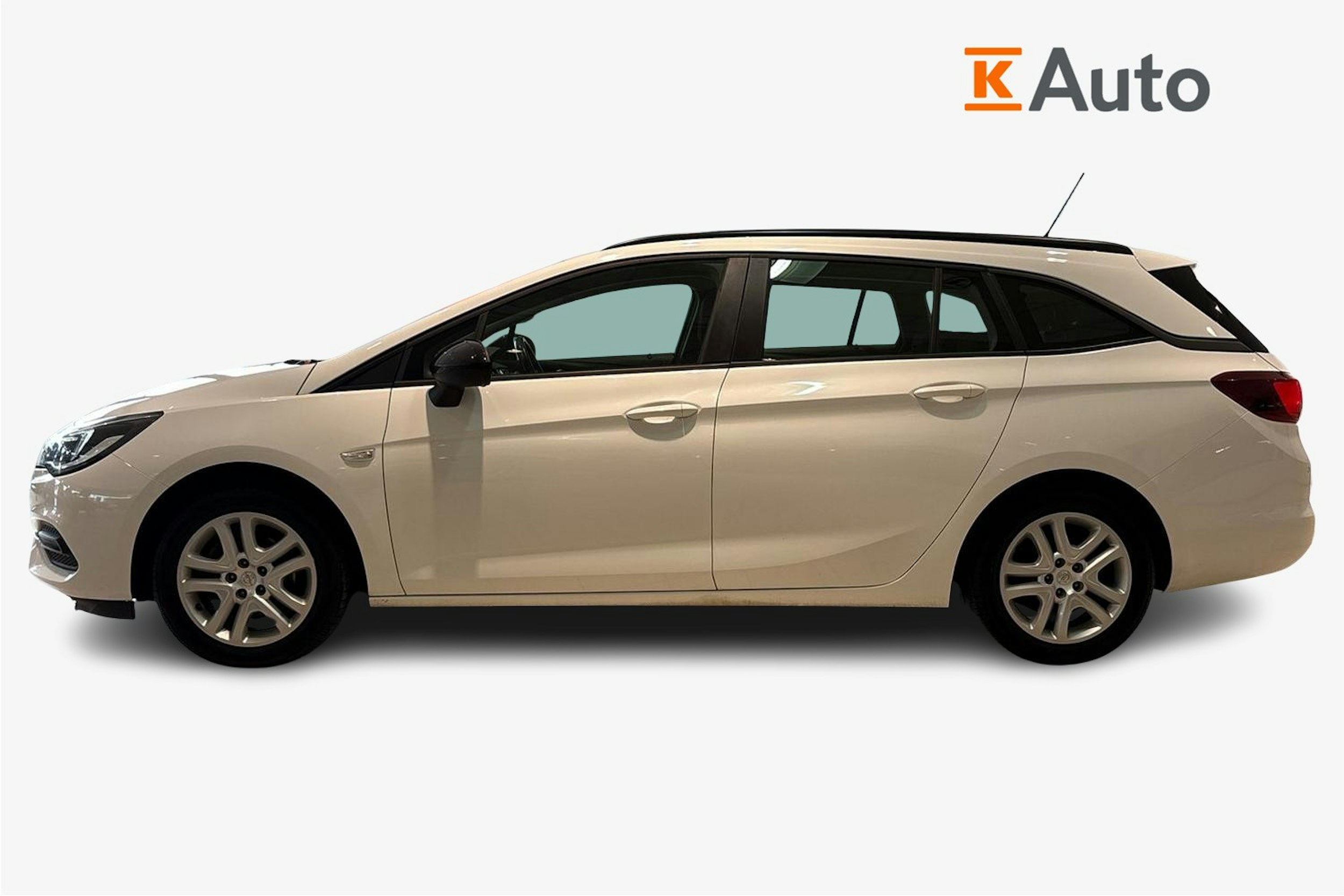 Valkoinen Opel ASTRA 2021 kuva 6.