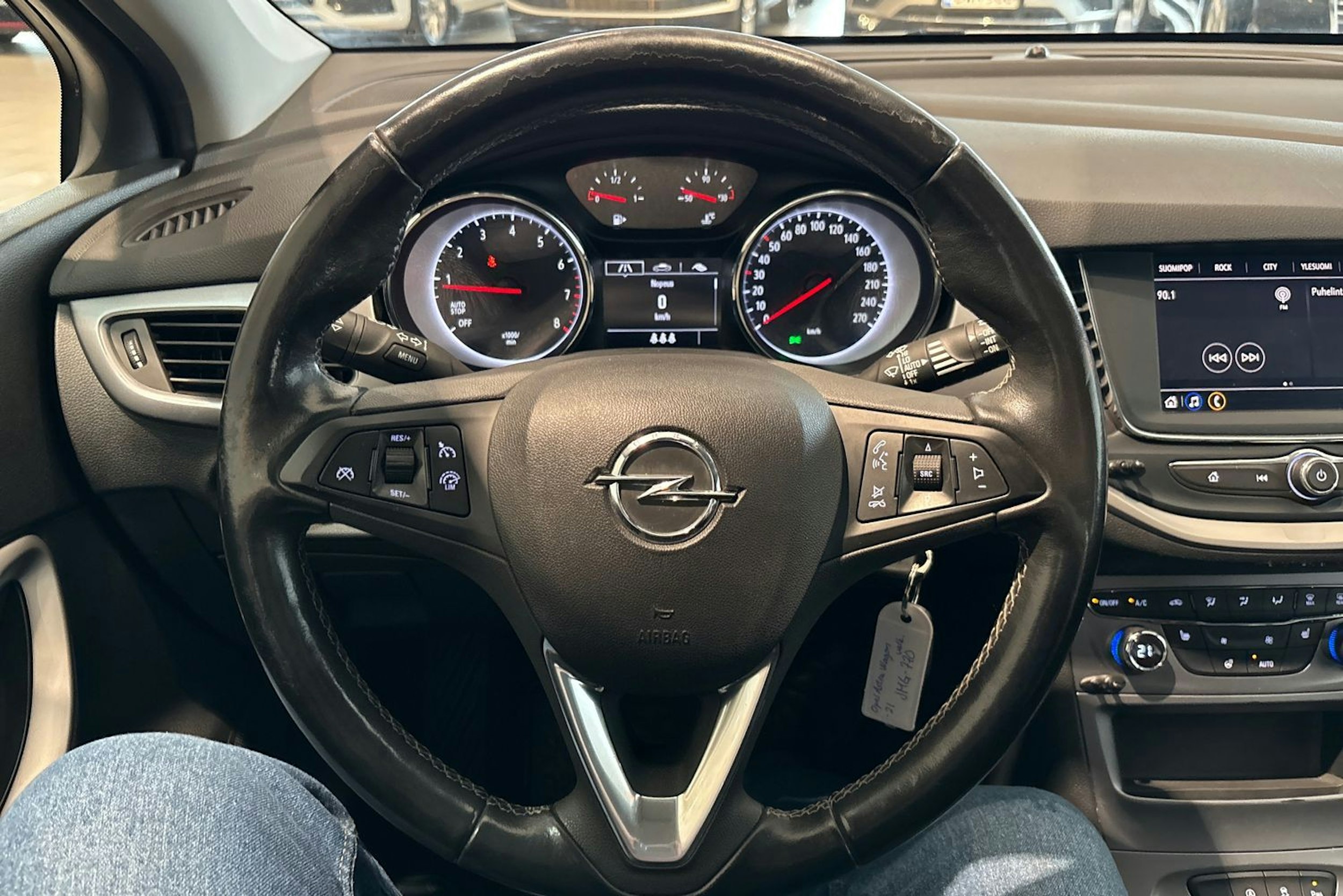 Valkoinen Opel ASTRA 2021 kuva 15.