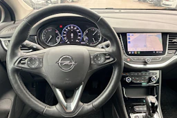 met. musta Opel Astra 2022 kuva 4.