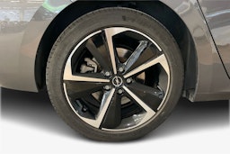 harmaa Opel Astra 2022 kuva 11.