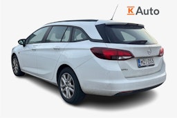 Valkoinen Opel Astra 2022 kuva 2.