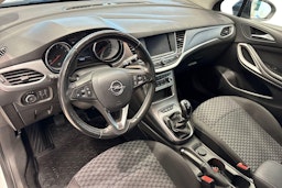Valkoinen Opel Astra 2022 kuva 7.