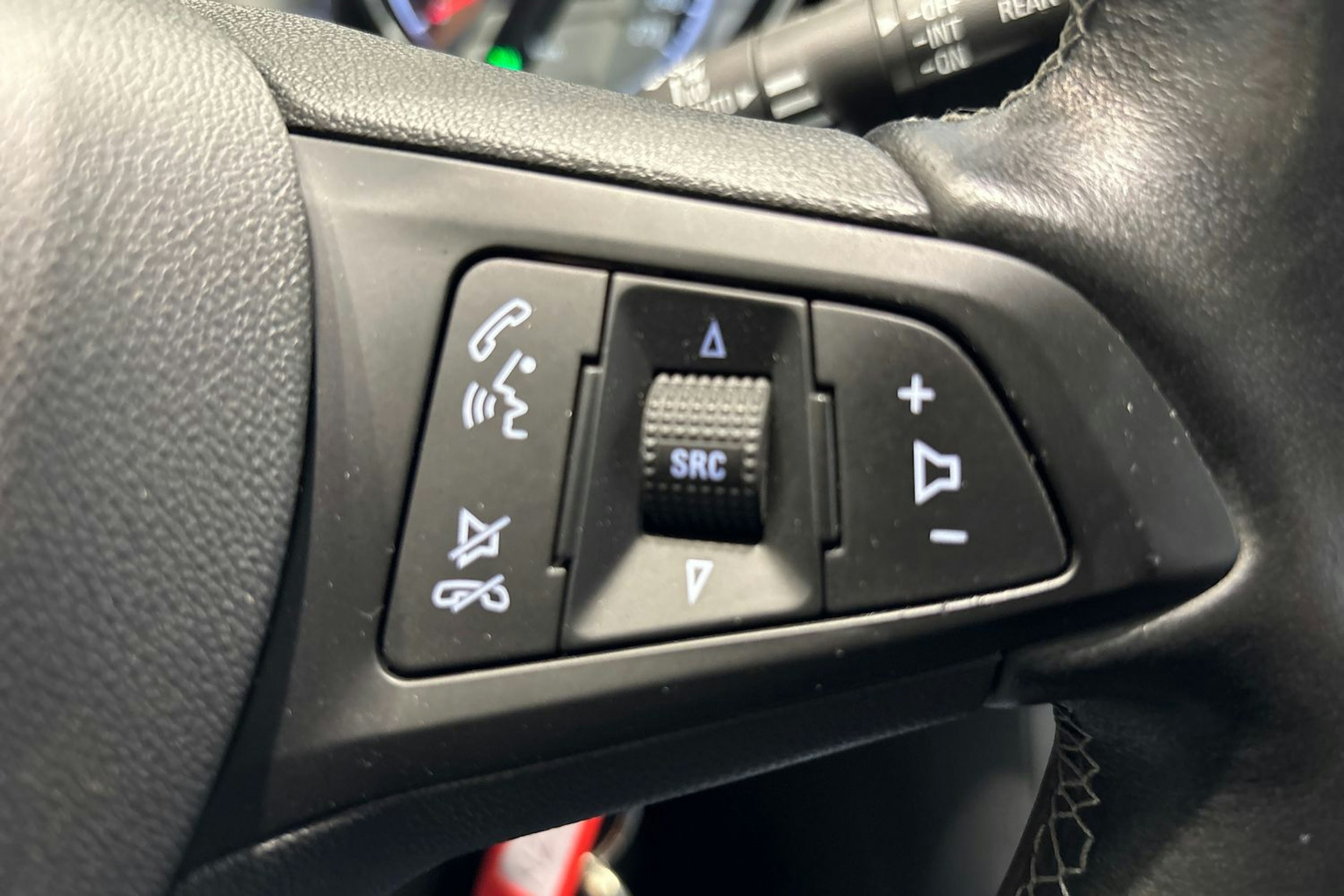 Valkoinen Opel Astra 2022 kuva 19.