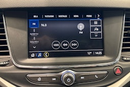 Valkoinen Opel Astra 2022 kuva 20.