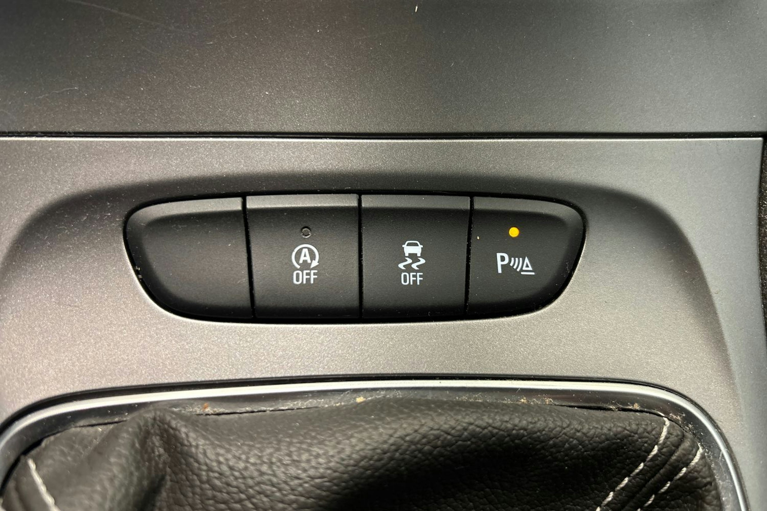 Valkoinen Opel Astra 2022 kuva 25.