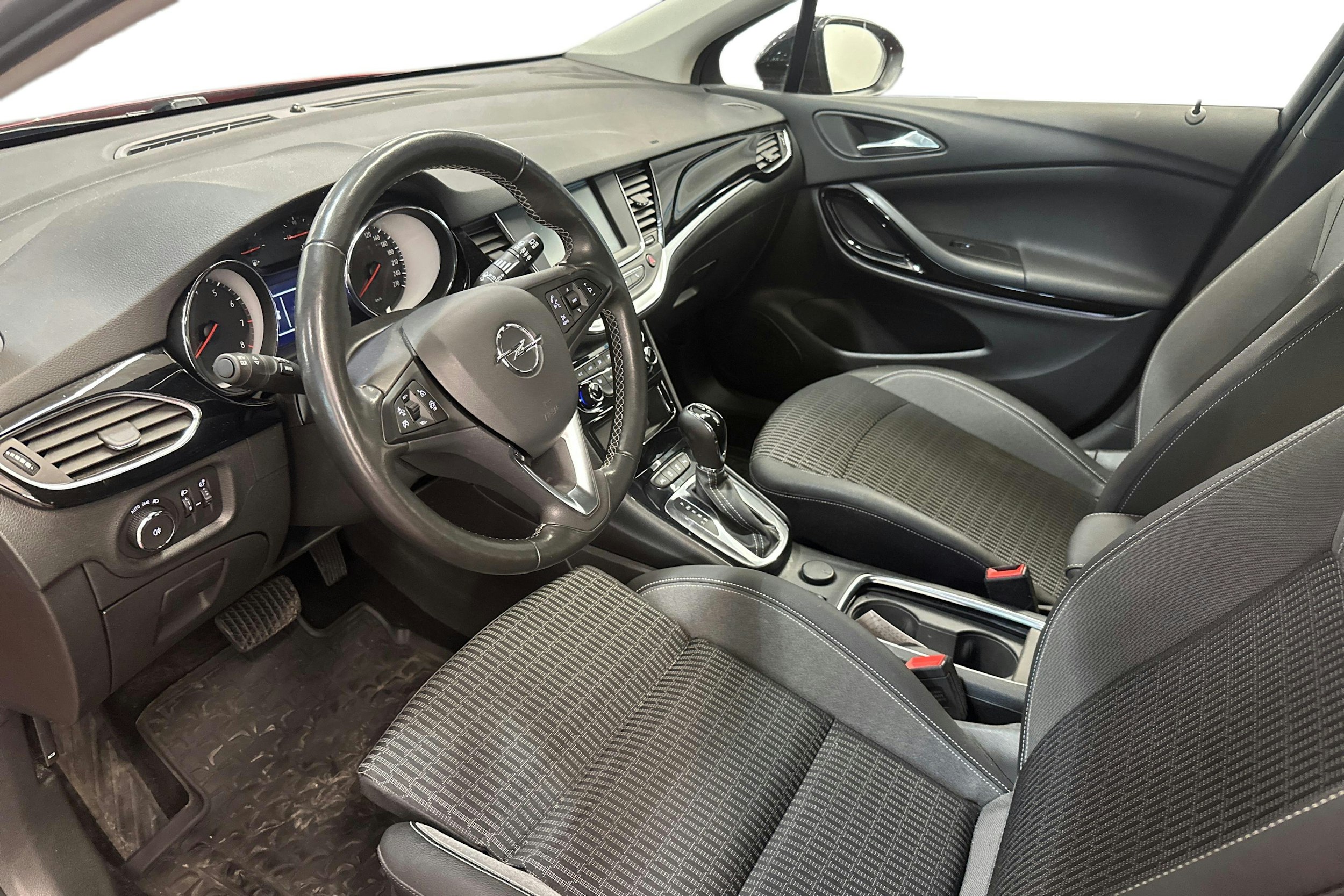 Punainen Opel ASTRA 2022 kuva 7.