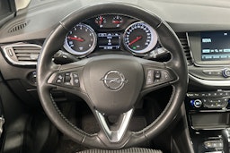 Punainen Opel ASTRA 2022 kuva 14.