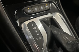 Punainen Opel ASTRA 2022 kuva 19.