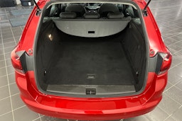 Punainen Opel ASTRA 2022 kuva 20.