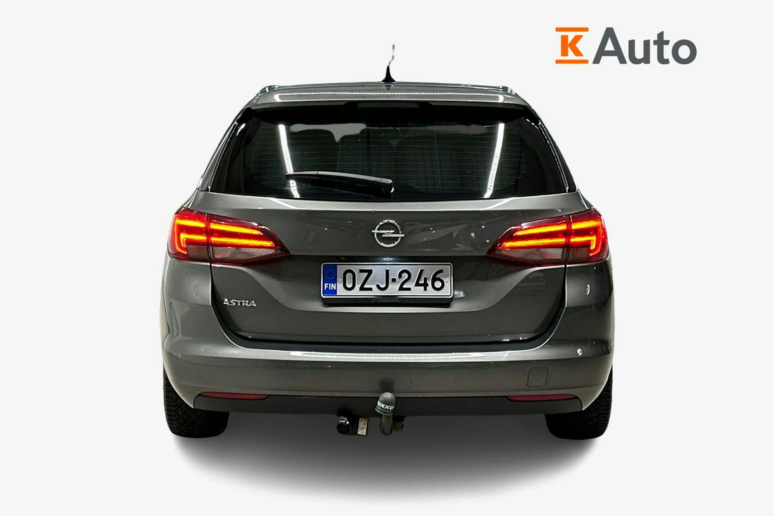 harmaa Opel Astra 2022 kuva 4.