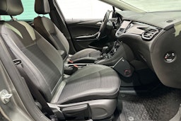 harmaa Opel Astra 2022 kuva 23.