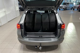 harmaa Opel Astra 2022 kuva 25.