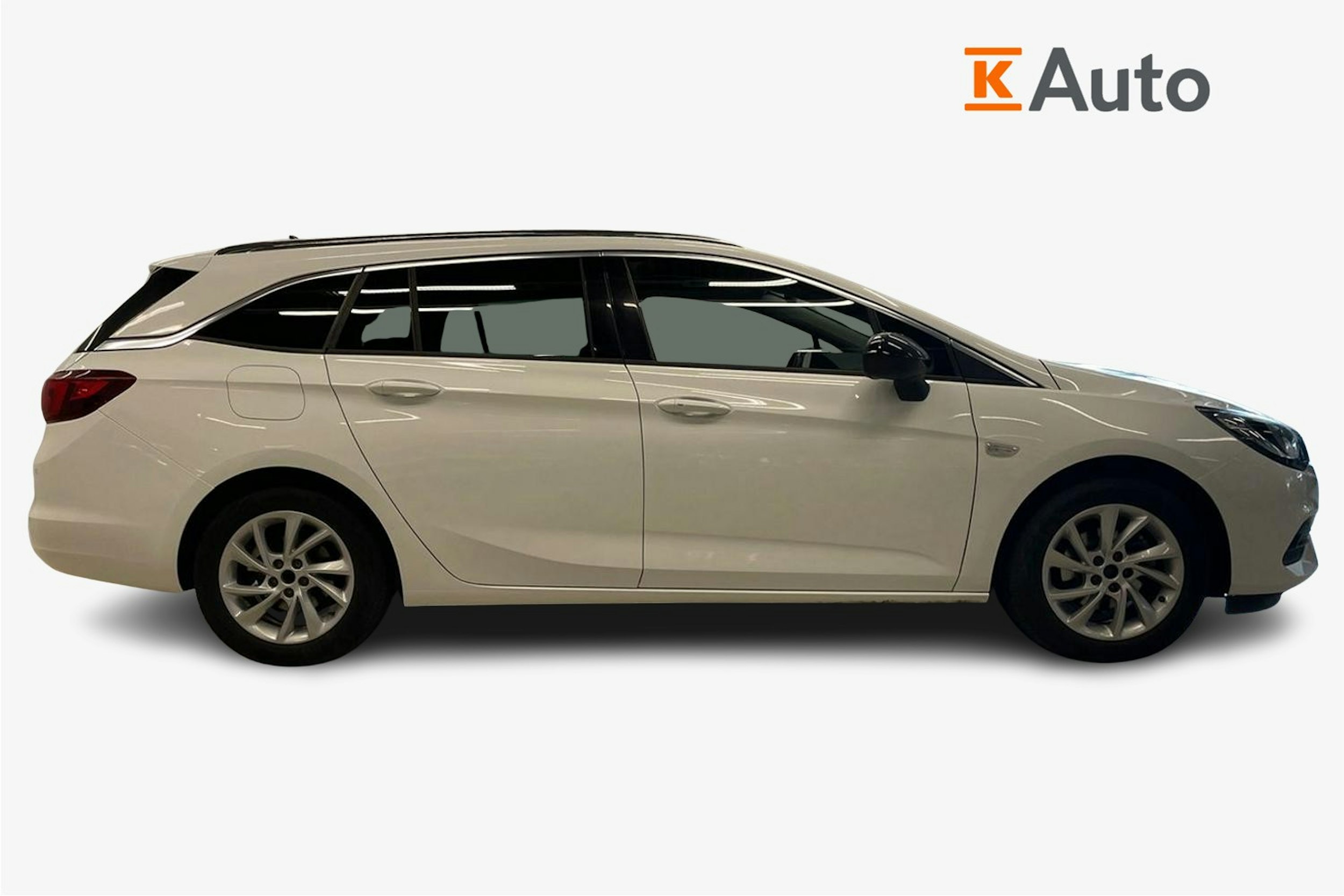 Valkoinen Opel ASTRA 2022 kuva 6.