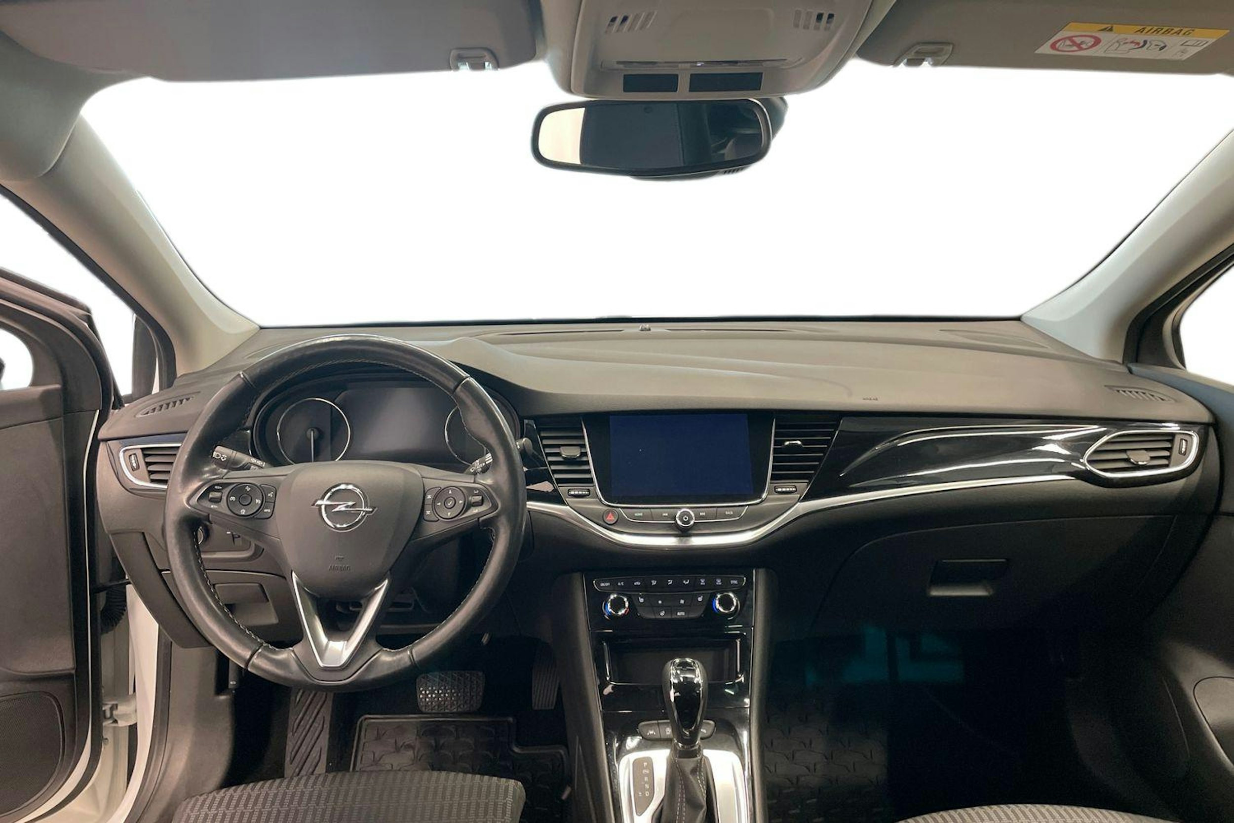 Valkoinen Opel ASTRA 2022 kuva 9.