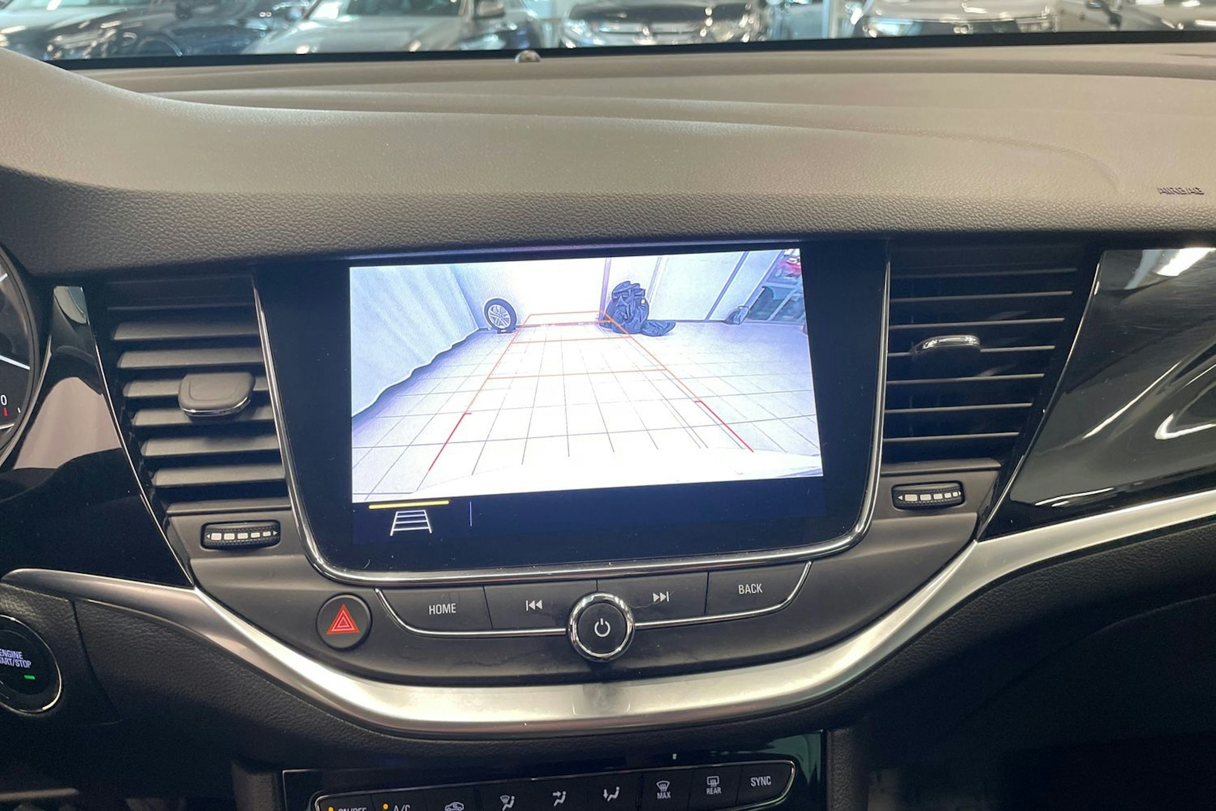 Valkoinen Opel ASTRA 2022 kuva 18.