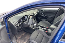 Sininen Opel ASTRA 2022 kuva 3.