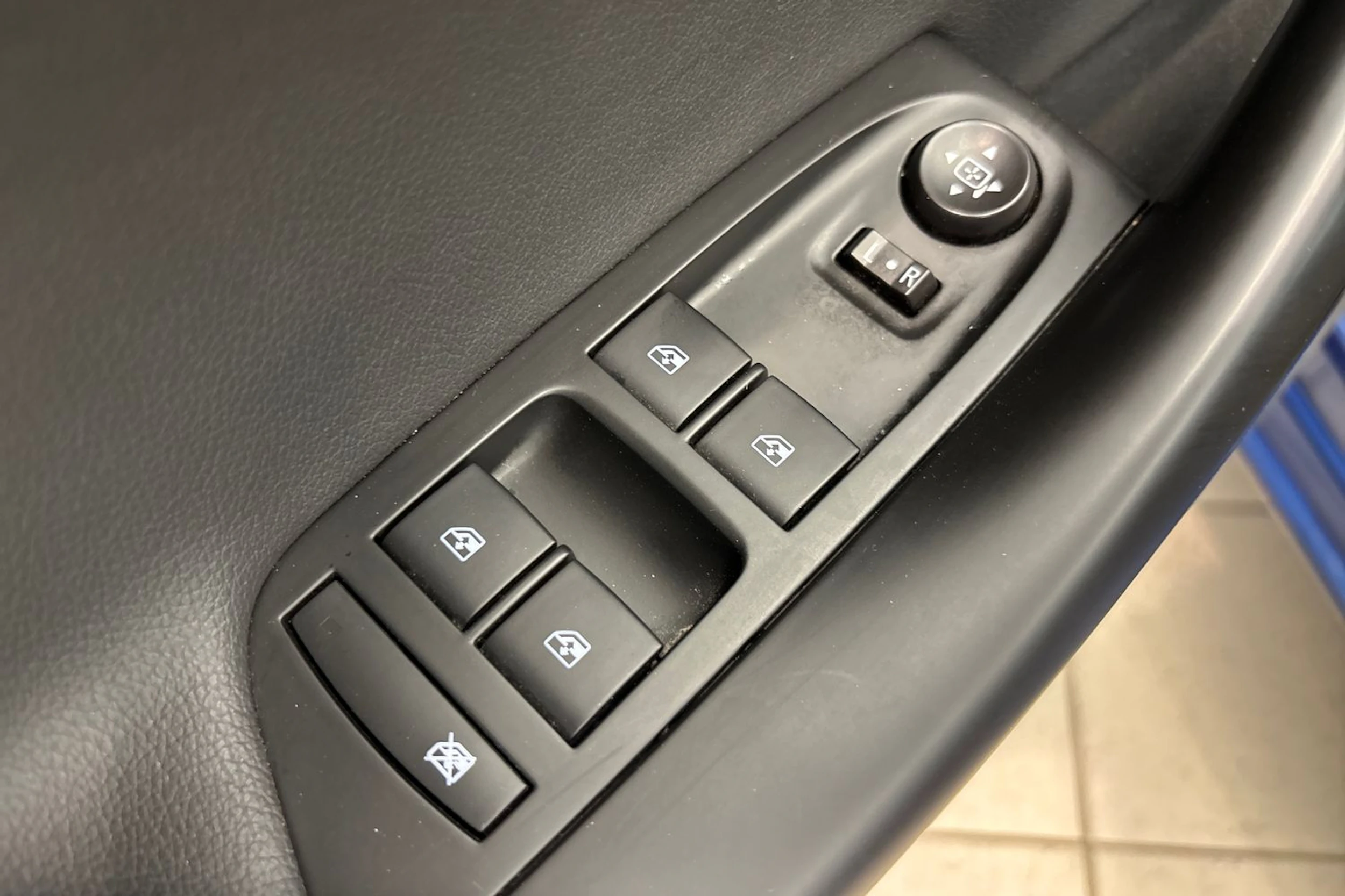 Sininen Opel ASTRA 2022 kuva 14.