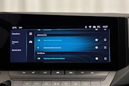 musta Opel Astra 2023 kuva 22.